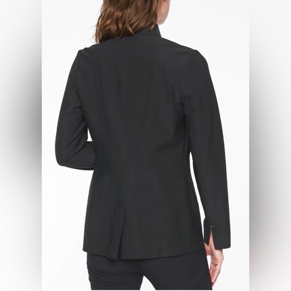Athleta Women's Elegant Black Blazer - Picture 3 of 7
